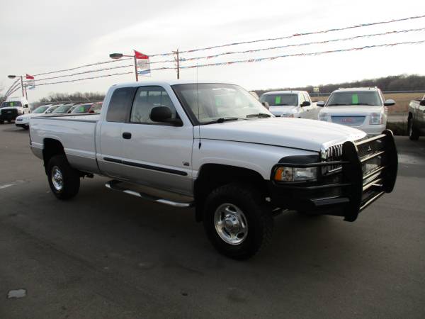 2001 dodge ram 2500 V10 laramie leather quad long box 4x4 solid out... for sale in Forest Lake, WI – photo 3