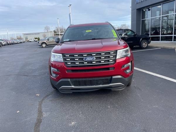 2017 Ford Explorer XLT - - by dealer - vehicle for sale in Plainfield, IN – photo 2
