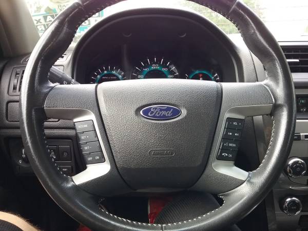 2010 FORD FUSION SEL!! FINANCING AVAILABLE!! for sale in MOLINE, IA – photo 18