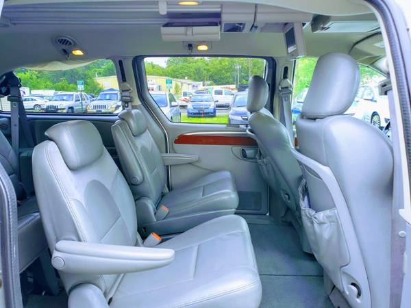 2005 Chrysler Town & Country Minivan, 1-Owner Low Mileage 98k Mint⭐... for sale in Winchester, VA – photo 18