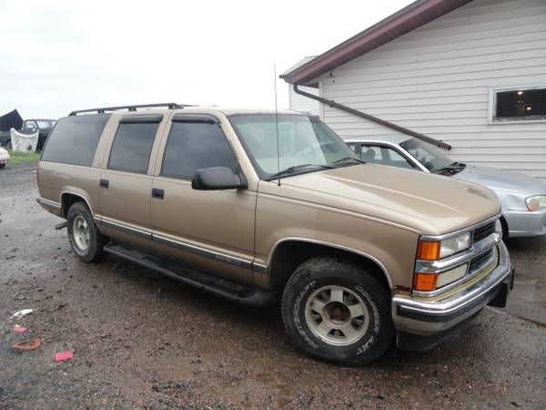 1999 GMC Suburban - cars & trucks - by dealer - vehicle automotive... for sale in Dorchester, WI – photo 3