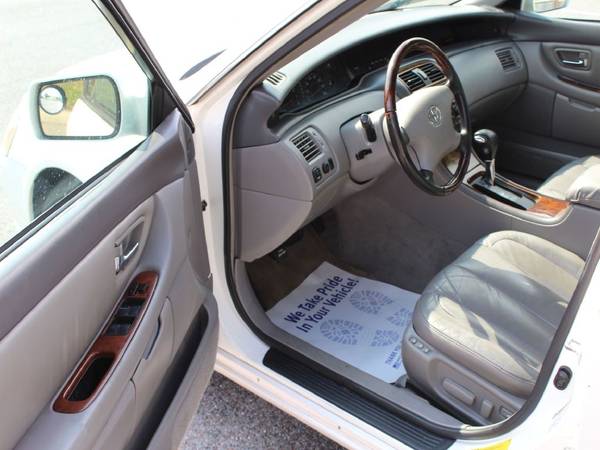 2004 Toyota Avalon XL - - by dealer - vehicle for sale in Pinellas Park, FL – photo 13