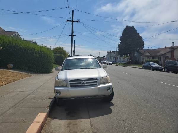 Toyota Highlander 2002 - cars & trucks - by owner - vehicle... for sale in Eureka, CA – photo 2