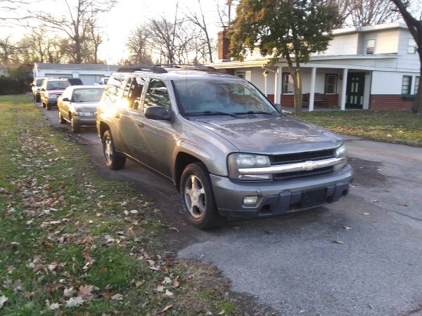 2006 chevy trailblazer ext - cars & trucks - by dealer - vehicle... for sale in Jeffersonville, KY – photo 3