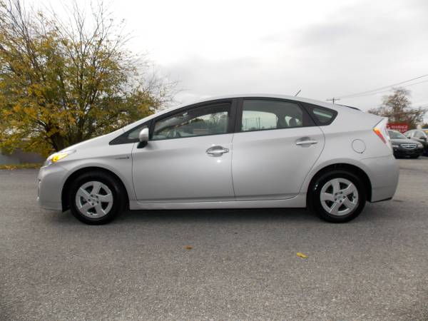 2010 Toyota prius (53mpg, inspected) - cars & trucks - by dealer -... for sale in Carlisle, PA – photo 4