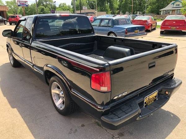 2003 Chevrolet S10 Pickup S10 - - by dealer - vehicle for sale in Des Moines, IA – photo 4