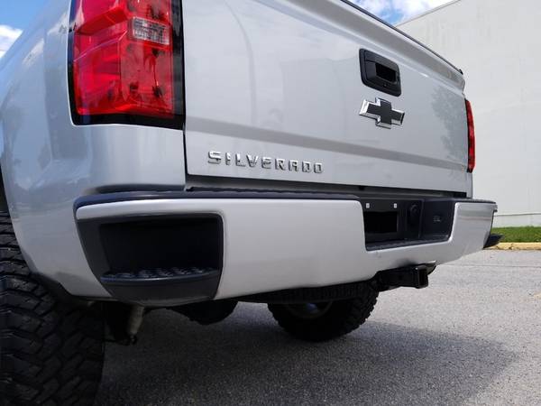 2017 Chevrolet Silverado 1500~ LIFTED~ 1-OWNER~ CLEAN CARFAX~ ONLY... for sale in Sarasota, FL – photo 9