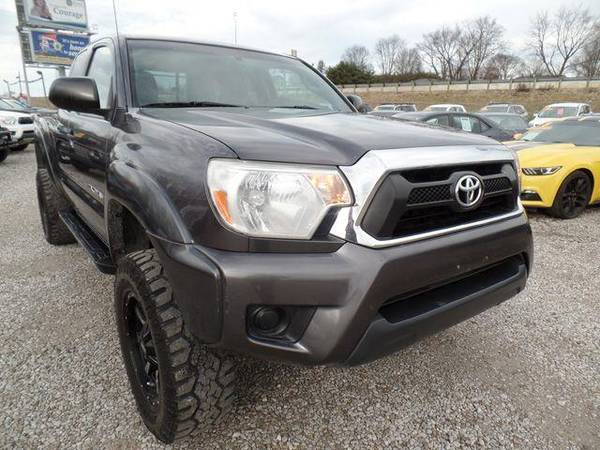 2015 Toyota Tacoma SR5 Access Cab 4WD V6 - - by dealer for sale in Carroll, OH – photo 12
