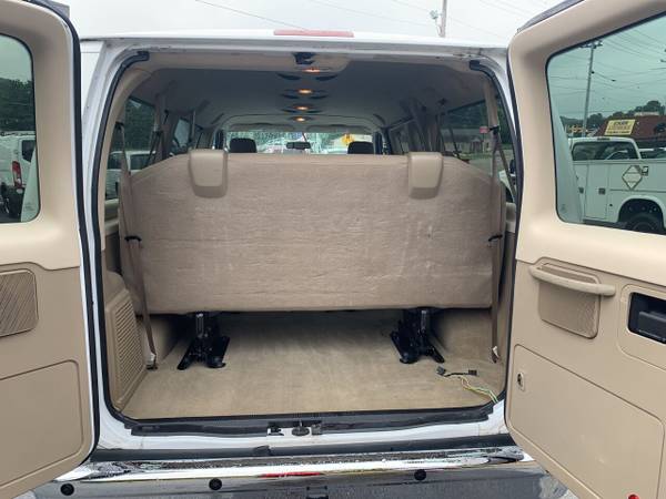 2013 Ford E-350 Passenger Van - cars & trucks - by dealer - vehicle... for sale in Knoxville, TN – photo 9