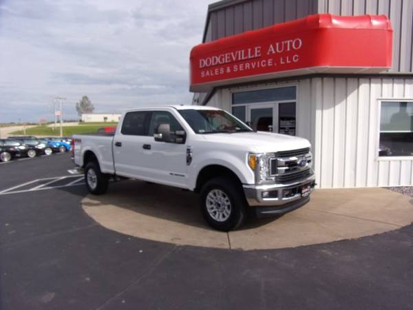 2017 Ford F-250 SD FX4 Crew Cab 4WD for sale in Dodgeville, WI – photo 2