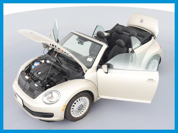 2013 VW Volkswagen Beetle 2 5L Convertible 2D Convertible Beige for sale in Rochester, MN – photo 15