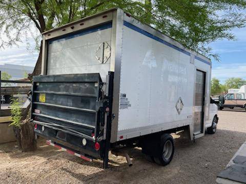 2014 Chevrolet Express G4500 Box Truck - Liftgate - Aluminum Box for sale in Mesa, NV – photo 2