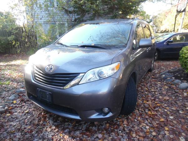 2011 Toyota Sienna - cars & trucks - by owner - vehicle automotive... for sale in North Kingstown, RI – photo 3
