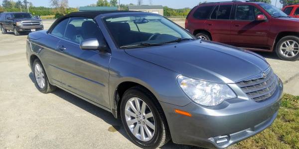 2010 Chrysler Sebring Convertible - cars & trucks - by dealer -... for sale in Neenah, WI – photo 19