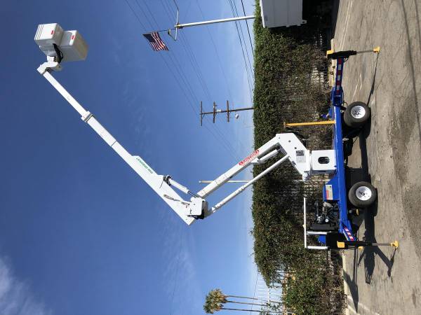 Certified 2007 SKYLIFT MINI ARB39 LIFT Boom Lift / Tree Work/ Signs... for sale in Los Angeles, ID – photo 2