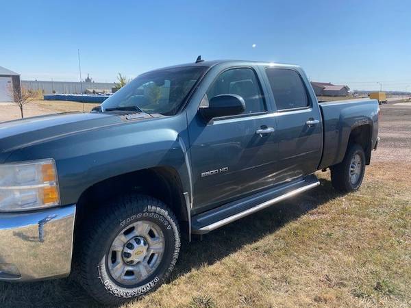Chevy Silverado LTZ 2010 2500HD - cars & trucks - by owner - vehicle... for sale in Brandon, SD – photo 4