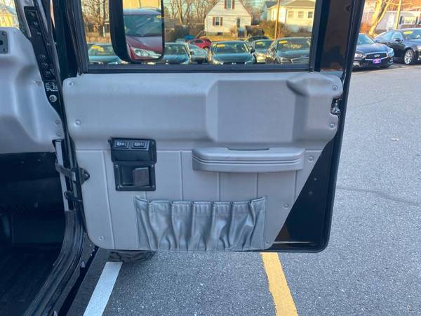 1996 AM General Hummer 4-Passenger Wgn Enclosed (TOP RATED DEALER... for sale in Waterbury, CT – photo 23