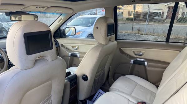 2008 Volvo XC90 AWD SUV*7 Seats-3rd Row*Leather*Rear DVD*Runs Great*... for sale in Manchester, MA – photo 9