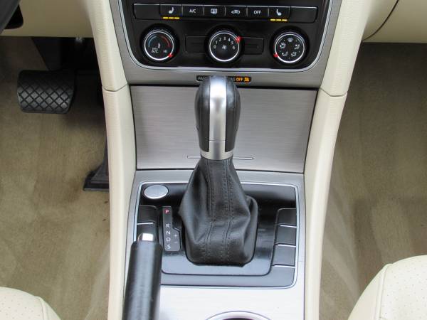 2014 Volkswagen Passat 1.8T SE w/ Navigation - CLEAN! - cars &... for sale in Jenison, MI – photo 14