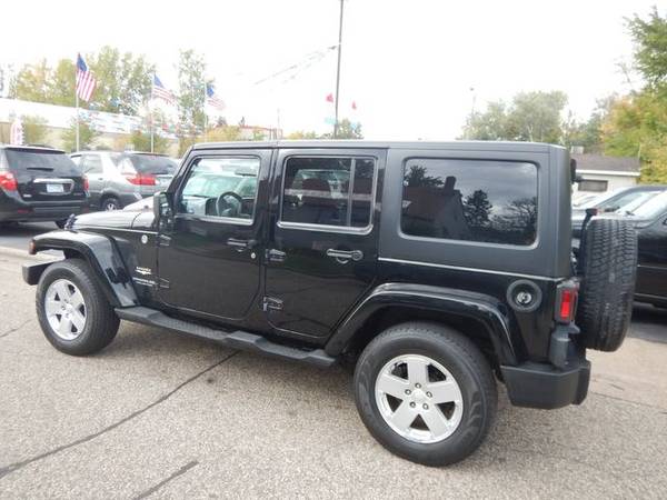 2007 Jeep Wrangler Unlimited Sahara - Easy Financing Available! -... for sale in Oakdale, MN – photo 5