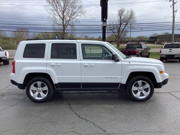 Clean Carfax! 2014 Jeep Patriot Latitude! 4x4! Nice! for sale in Ortonville, OH – photo 6