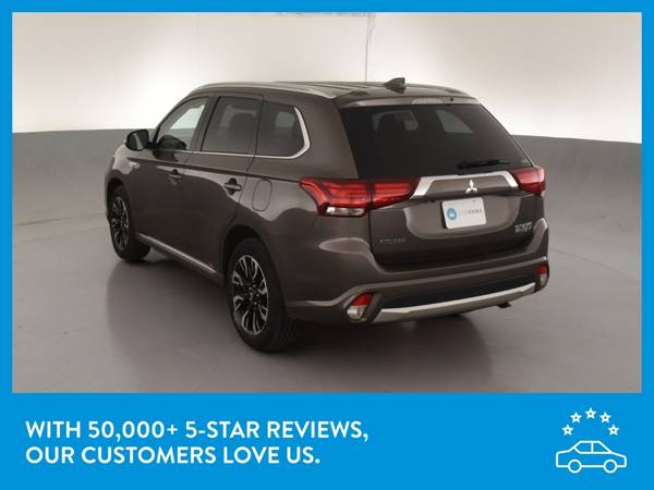2018 Mitsubishi Outlander PHEV SEL Sport Utility 4D suv Brown for sale in Youngstown, OH – photo 6