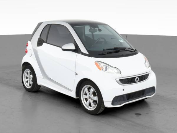 2013 smart fortwo Pure Hatchback Coupe 2D coupe White - FINANCE... for sale in Atlanta, CA – photo 15