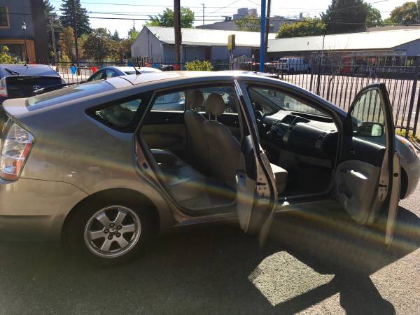 2006 Toyota Prius. Leather Seats. Backup Camera. 52 Service Records. for sale in Portland, OR – photo 13