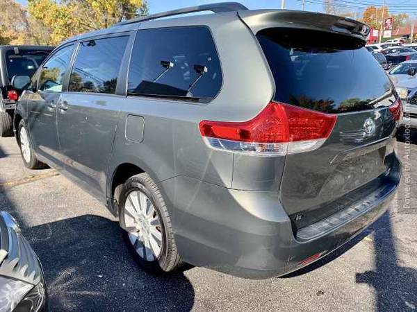 2013 Toyota Sienna Xle Clean Carfax 3.5l 6 Cylinder Awd 6-speed Automa for sale in Manchester, VT – photo 5