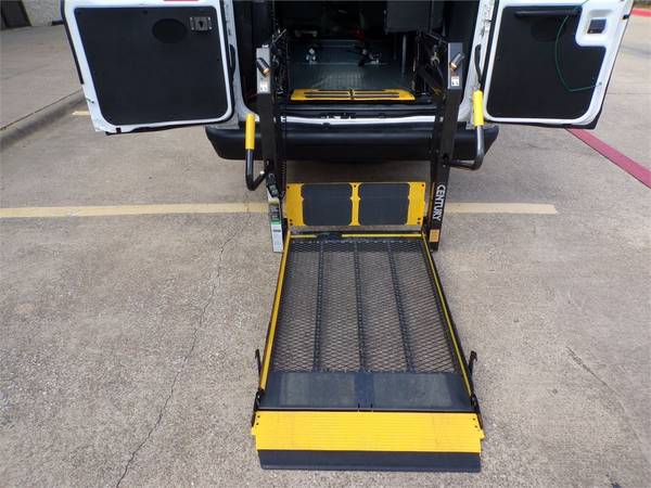 78K MILE FORD E350 HANDICAPPED WHEELCHAIR ADA MOBILITY POWER LIFT... for sale in Irving, TN – photo 2