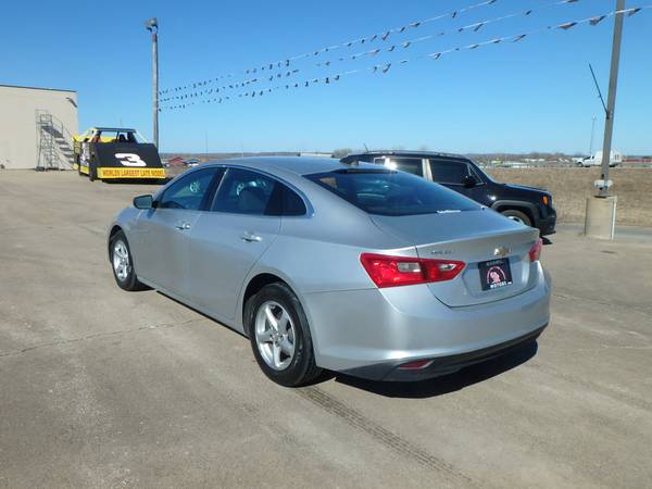 2018 Chevrolet Chevy Malibu LS - - by dealer - vehicle for sale in Bonne Terre, IL – photo 5