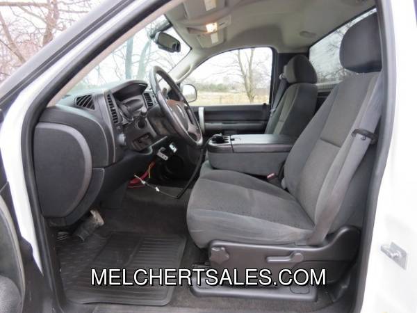 2007.5 CHEVROLET 2500HD REG CAB LT GAS 6.0L 8FT WESTERN 34K MILES... for sale in Neenah, WI – photo 13