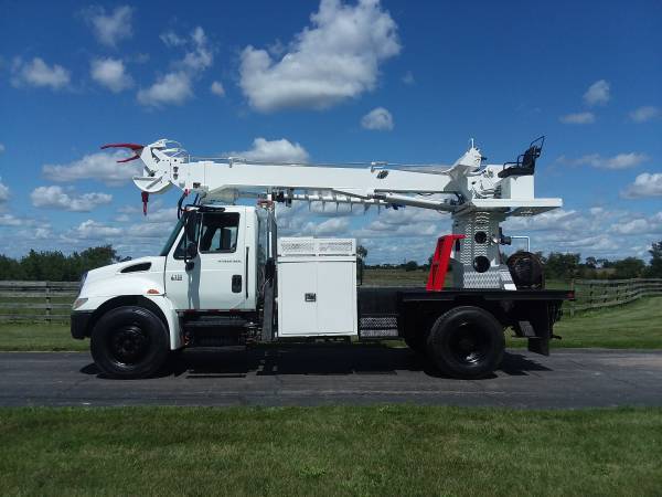 84k Miles 45' International 4300 Digger Derrick Diesel Terex Telelect for sale in Hampshire, NY – photo 2