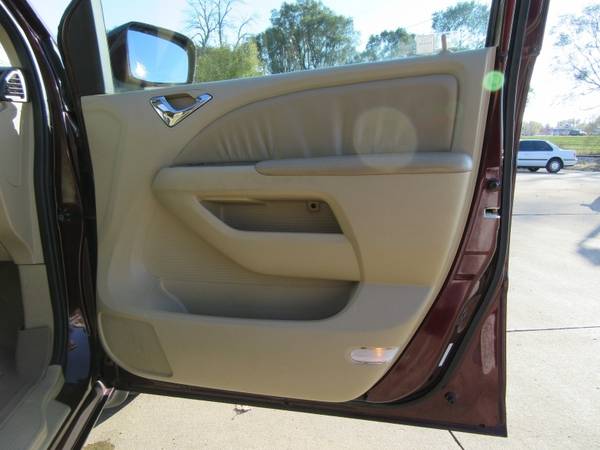 2010 Honda Odyssey 5dr EX-L - cars & trucks - by dealer - vehicle... for sale in Waterloo, IA – photo 22