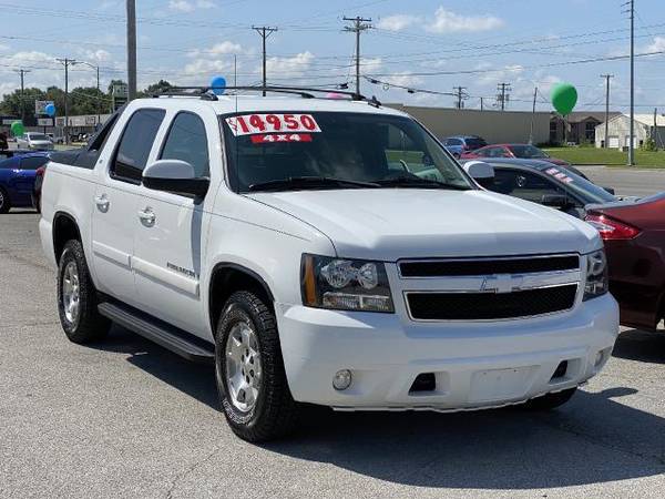 2008 Chevrolet Avalanche CREW CAB 4X4 - cars & trucks - by dealer -... for sale in Webb City, MO – photo 4