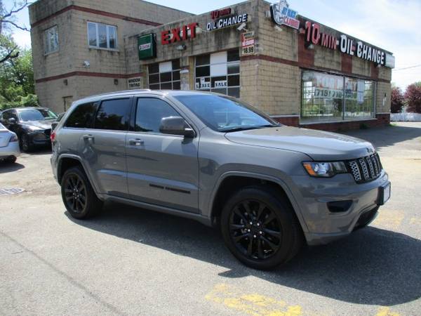 2019 Jeep Grand Cherokee Altitude suv Sting-Gray Clearcoat - cars & for sale in Bayside, NY – photo 7