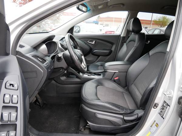 2012 Hyundai Tucson GLS - - by dealer - vehicle for sale in Inver Grove Heights, MN – photo 18