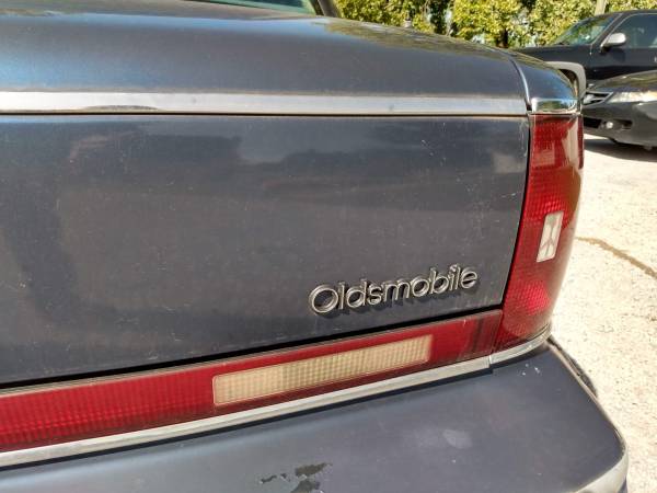 1995 Oldsmobile 98 Regency Elite for sale in Larwill, IN – photo 8