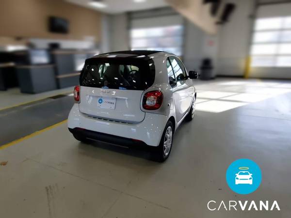 2017 smart fortwo Proxy Hatchback Coupe 2D coupe Silver - FINANCE -... for sale in Boston, MA – photo 10