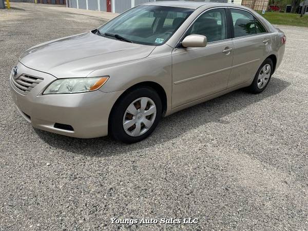 2009 Toyota Camry LE 5-Spd AT - - by dealer - vehicle for sale in Fort Atkinson, WI – photo 2