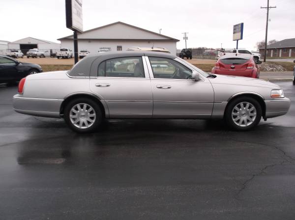 2005 LINCOLN TOWN CAR SIGNATURE LIMITED - - by dealer for sale in RED BUD, IL, MO – photo 4