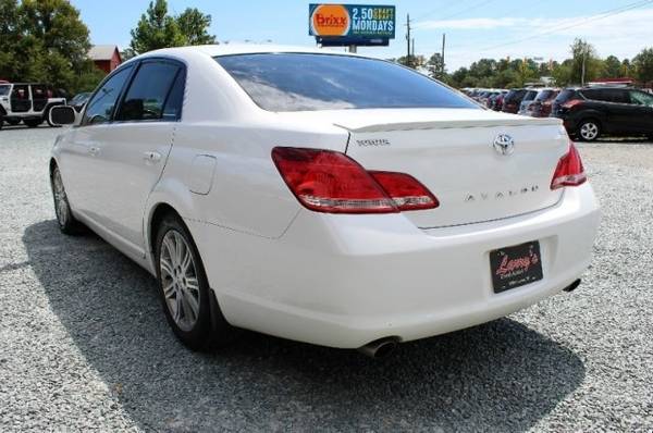 2006 Toyota Avalon 4dr Sdn Limited with Driver footrest for sale in Wilmington, NC – photo 5