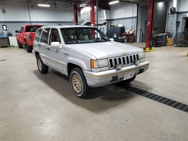 1994 Jeep Grand Cherokee v8 4x4 for sale in Madison, WI – photo 5