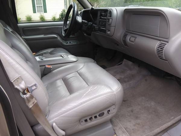 99 GMC Suburban SLT 4wd - Just up from Florida ! for sale in Hudson, OH – photo 12