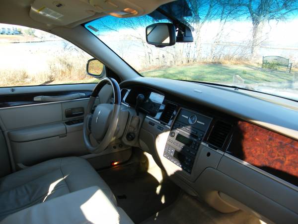 2006 Lincoln Town Car Signature Limited Leather Must Be Seen... for sale in East Providence, RI – photo 18