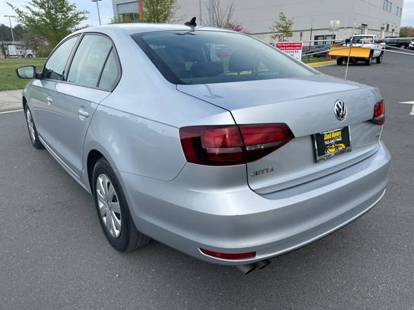 2016 Volkswagen Jetta - - by dealer - vehicle for sale in CHANTILLY, District Of Columbia – photo 4