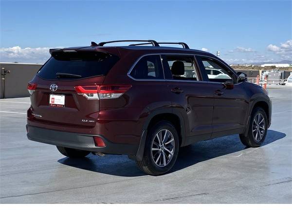 Certified 2019 Toyota Highlander XLE/10, 901 below Retail! - cars for sale in Scottsdale, AZ – photo 7