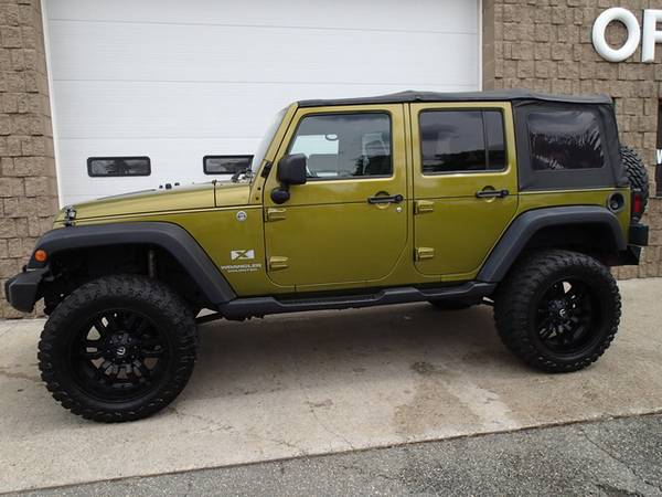 2008 Jeep Wrangler unlimited, 6 cyl, auto, 4 inch lift, SHARP! for sale in Chicopee, MA – photo 10