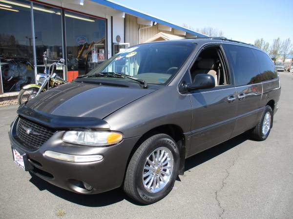 1999 CHRYSLER TOWN & COUNTRY VAN AWD 158K - - by for sale in Longview, WA – photo 2