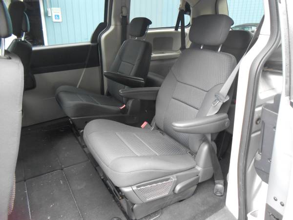 2010 DODGE GRAND CARAVAN - cars & trucks - by dealer - vehicle... for sale in Trafford, PA – photo 12
